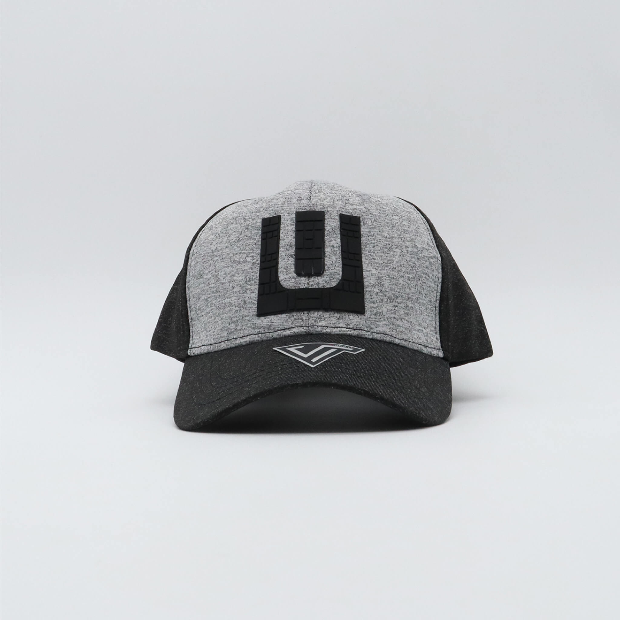 Gorra gris ajustable (Logo negro).